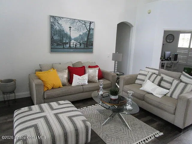 4 bed, 2.5 bath, 2784 sqft, $3,100 — Photo 4