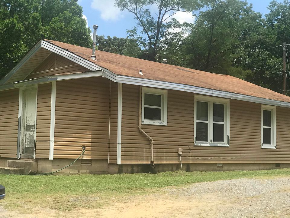 2nd image of 3501 Sycamore St #3