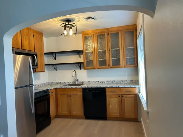 211 E Chelan Ave Unit 4, Chelan, WA 98816