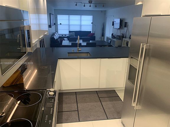 4th image of 2326 S Cypress Bend Dr APT 221