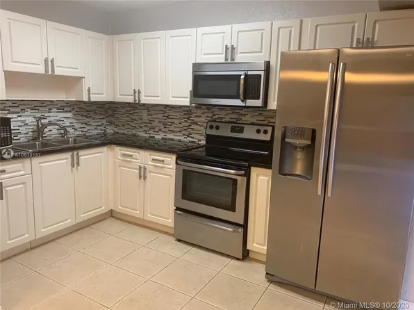 9473 SW 76th St, Miami, FL