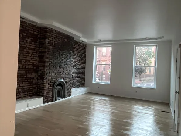 27 Ten Broeck St #2, Albany, NY 12210