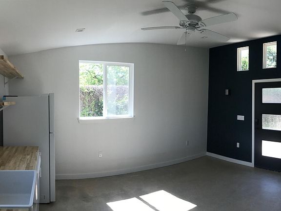 4th image of 5205 Cloverdale Ln Building 2