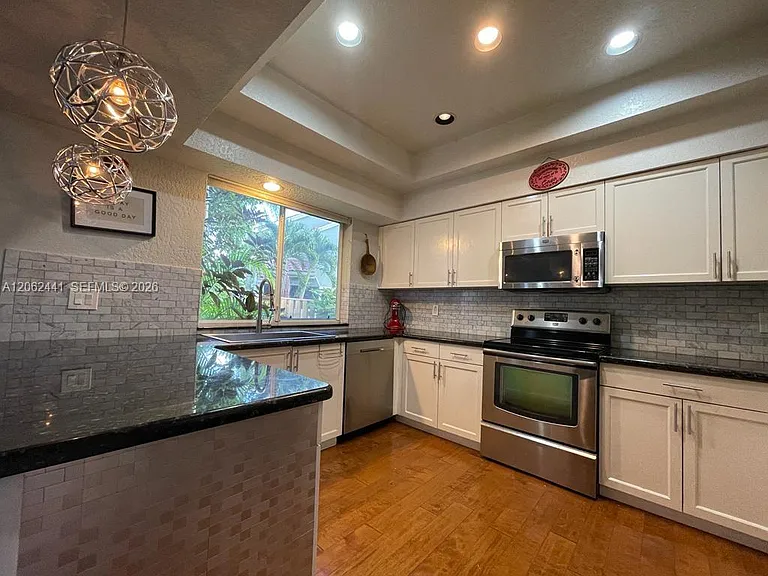 10157 NW 4th St — Photo 22