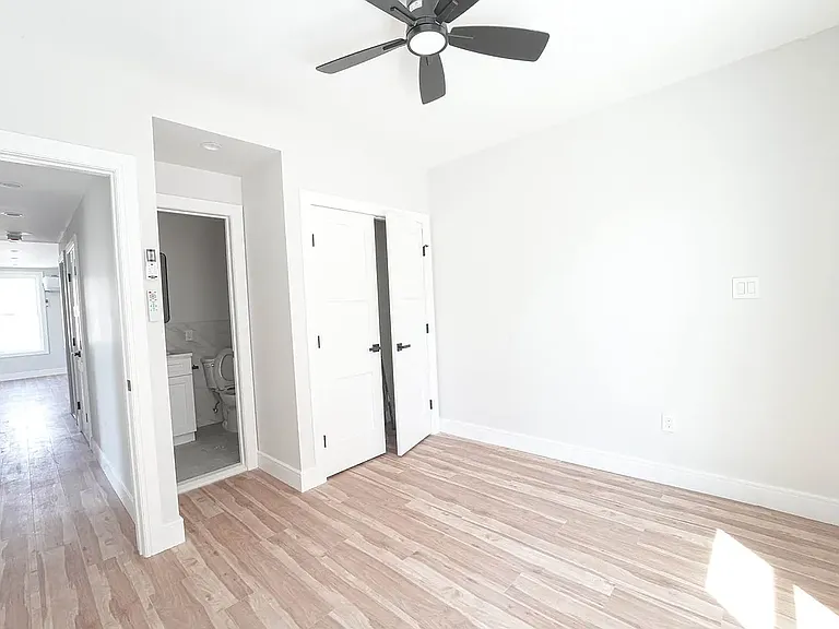 689 6th Ave #2 — Photo 8
