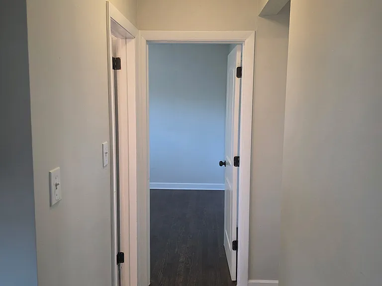 7810 S Escanaba Ave #2B — Photo 17