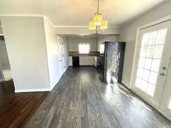 4th image of 531 S 73rd East Ave
