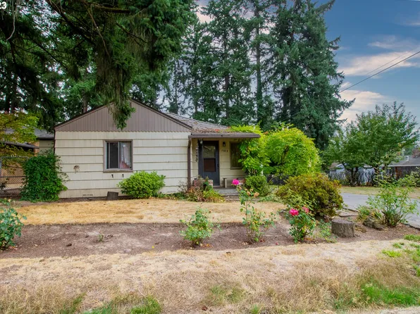 7904 SW Chestnut St, Portland, OR 97223