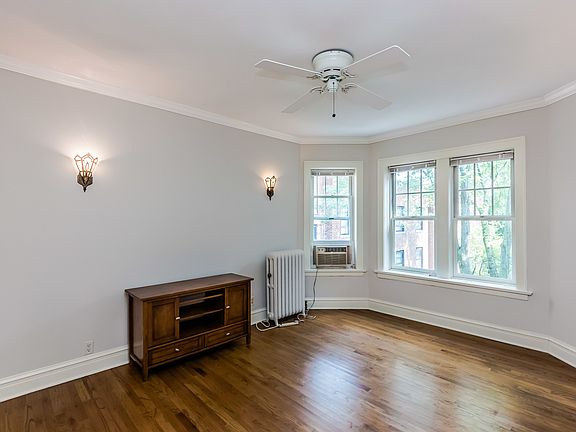 2nd image of 728 Hinman Ave #5-3S