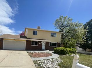 6884 S Dexter St, Centennial, CO 80122