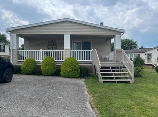 71 Blue Heron Dr #140, Hanover, PA 17331