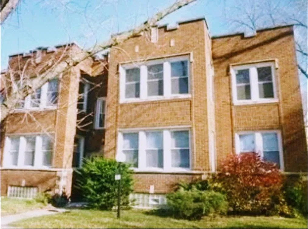 8159 S Merrill Ave — Photo 1