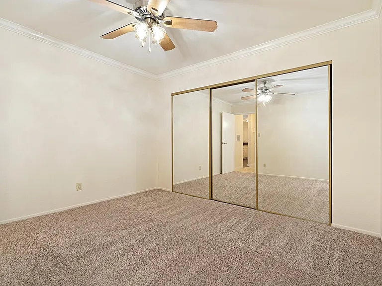 2266 Cazador Dr #4 — Photo 22