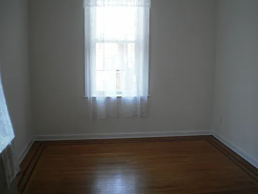 Rented by Frank Valvo Real Estate | media 16