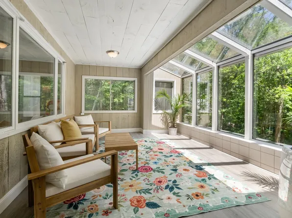 10 Wedgewood Drive, Grantham, NH 03753