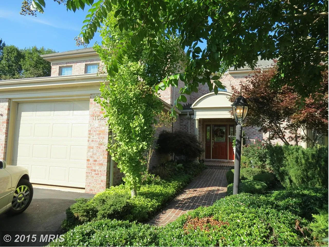 1522 Parkland Dr photo 1