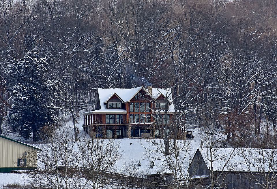 2nd image of 233 Payne Ln