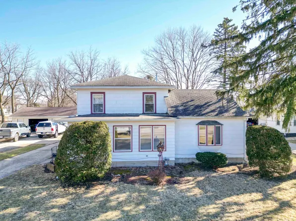611 Milwaukee Rd, Clinton, WI 53525