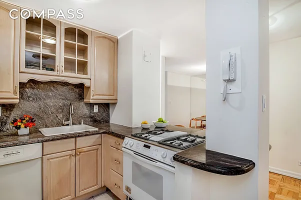 Sold by Compass | media 2