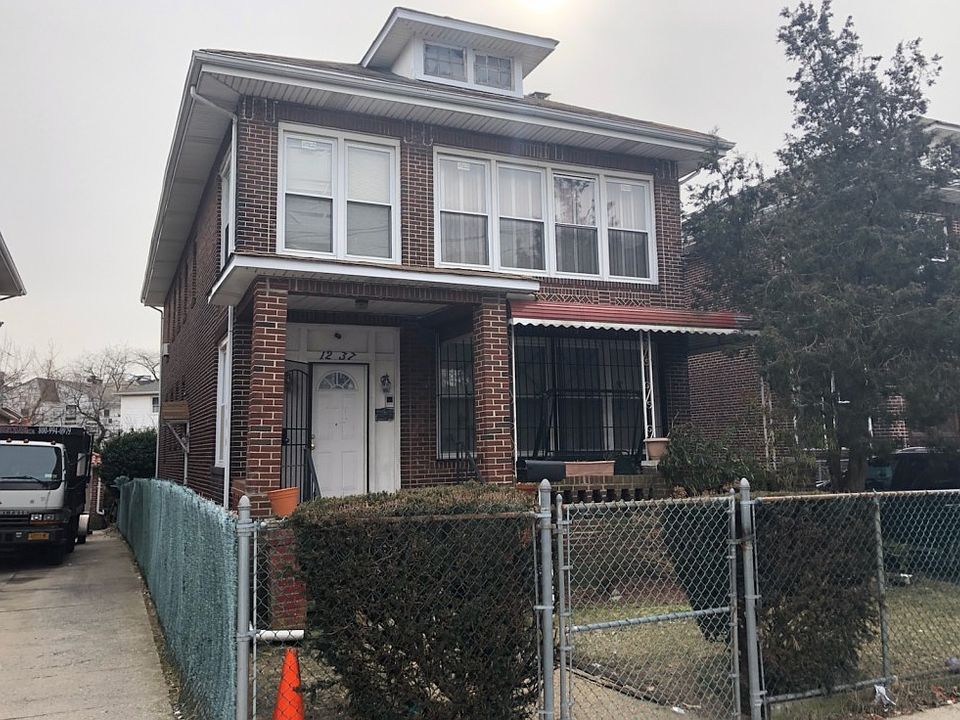 1st image of 1237 Caffrey Ave