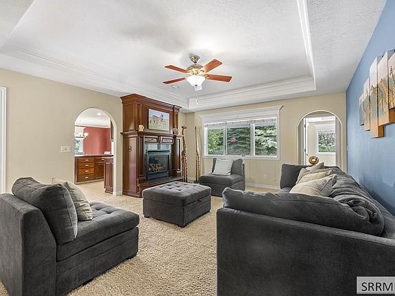 3rd image of 6644 S Ensenada Cir