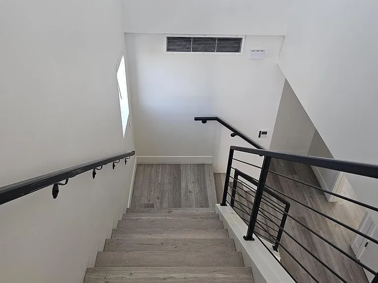 214 S Roosevelt St #L — Photo 36