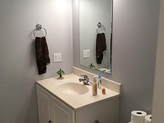 3rd image of 255 Twin Creek Est