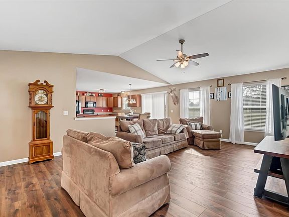 4th image of 133 Rockford Dr