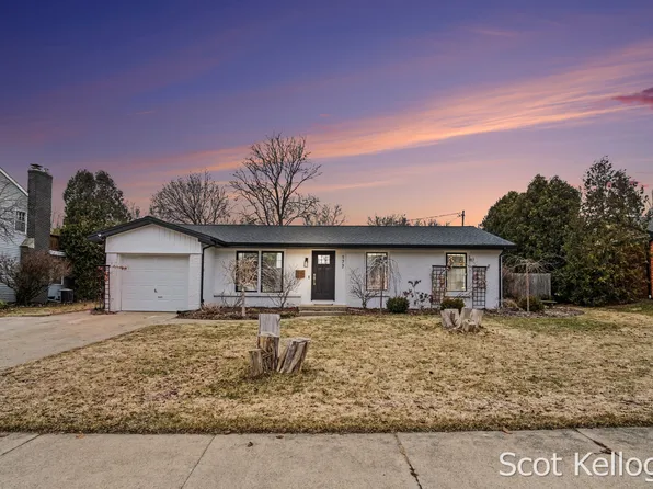 177 Boltwood Dr NE, Grand Rapids, MI 49505