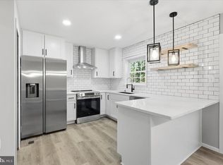 5714 Mason Bluff Dr, Burke, VA 22015