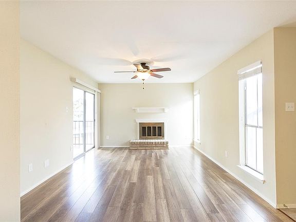 4th image of 18511 Egret Bay Blvd APT 610