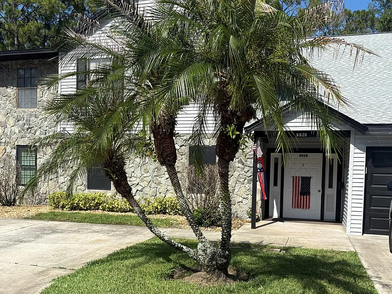 9020 York Ln #10H — Photo 1