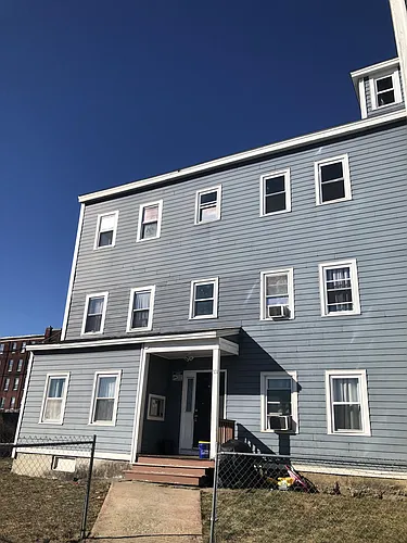 21 Sycamore St Photo 1