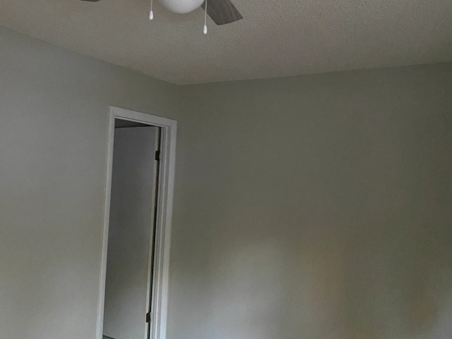 3 bed, 2.5 bath, 1300 sqft, $1,100 — Photo 4