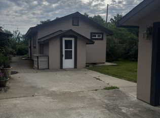 7537 Riverland Dr, Redding, CA 96002