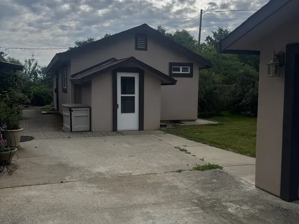 7537 Riverland Dr, Redding, CA 96002