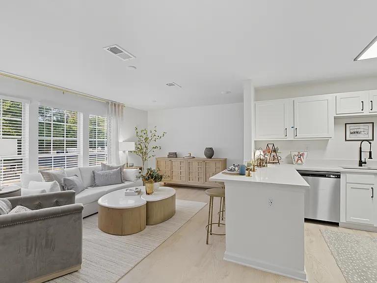 626 Shug Jordan Pkwy #222 — Photo 4