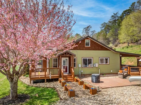 3610 Collettsville Rd, Lenoir, NC 28645