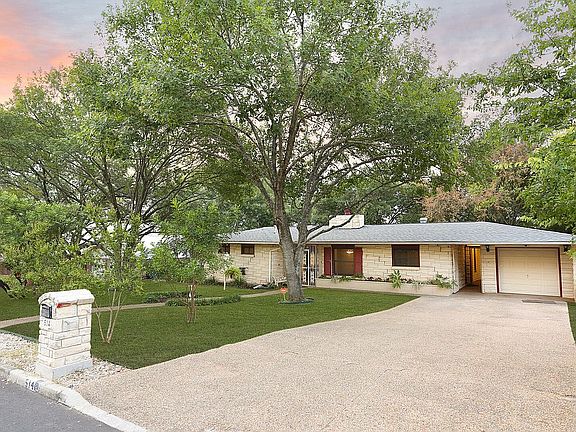 2nd image of 514 Lookout Dr