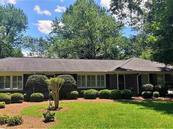 2nd image of 495 Wildwood Cir