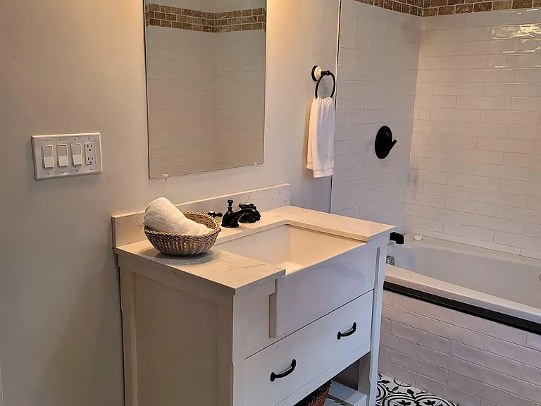 232 N Main St #2R — Photo 7