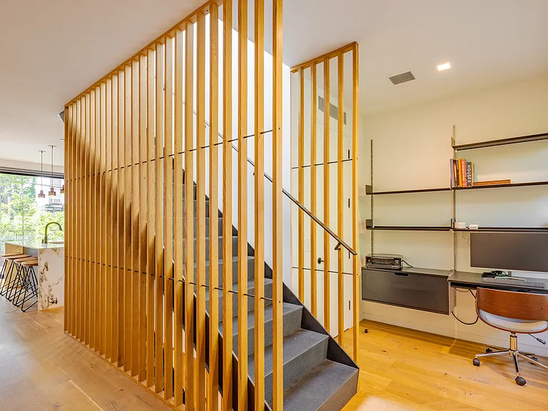 32 Frost St #THM — Photo 16
