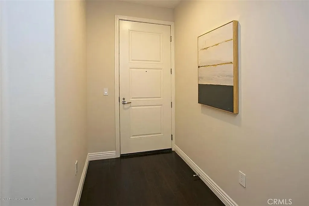 Building Photo - 511 Caruso Ave