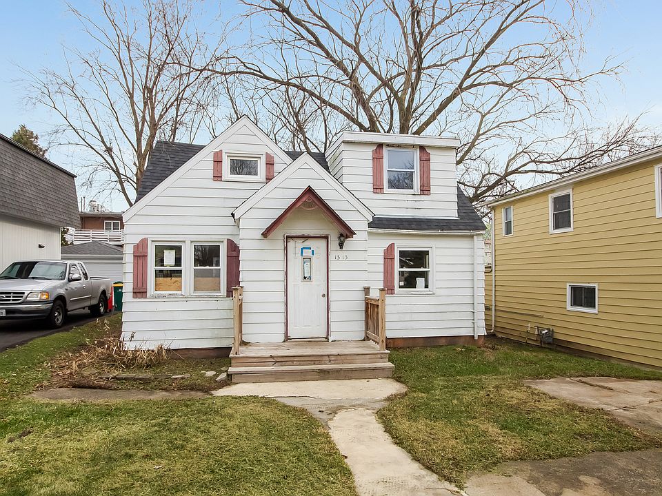 1st image of 1313 N Pleasant Dr
