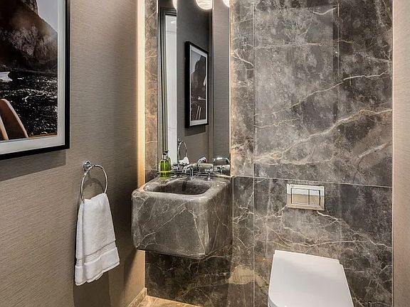 4th image of 430 E 58th St APT 15A