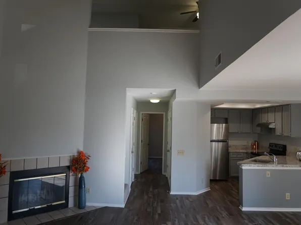 5226 Hemlock St APT 55, Sacramento, CA 95841