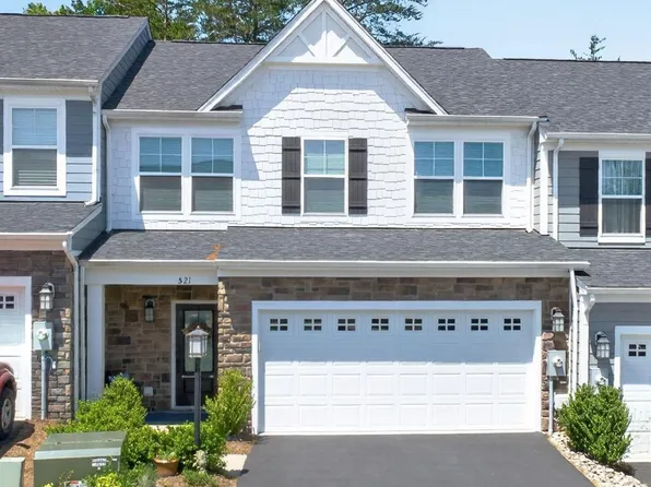 521 Crimson St, Crozet, VA 22932