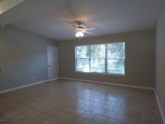 2nd image of 2523 Arlex Dr E