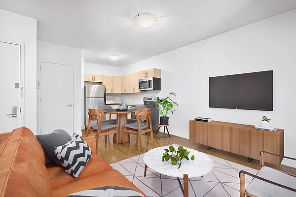 Rented by BH Brokerage Group | media 2