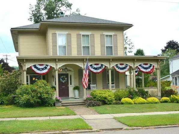 414 Liberty St, Warren, PA 16365